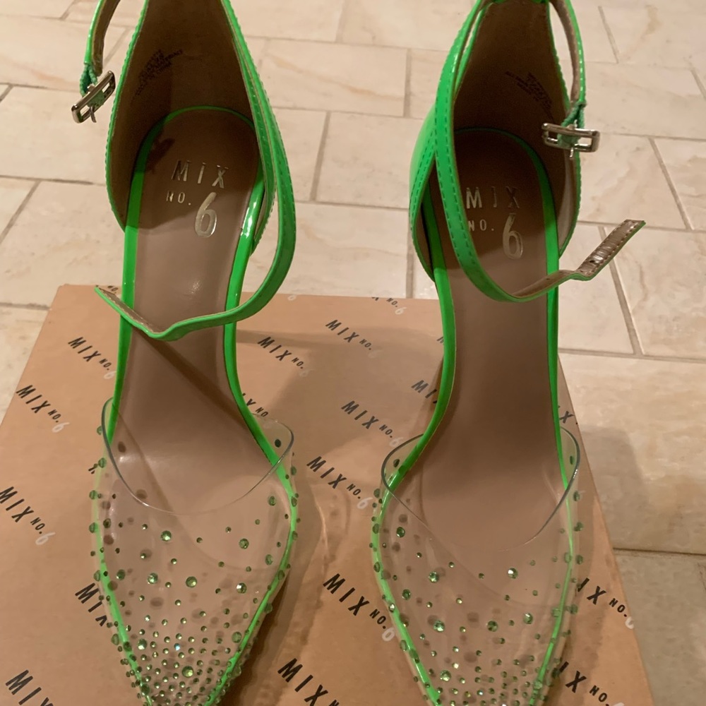 Lime green, clear heel
